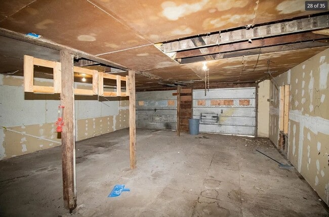 Building Photo - 1839 S Mosley Ave