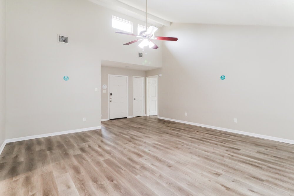 Building Photo - 7327 Shady Vale Ln