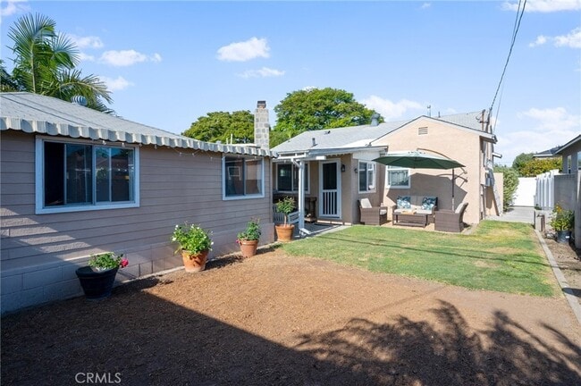 Building Photo - 4637 Hackett Ave