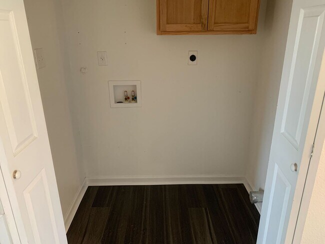 Building Photo - *COMING SOON* Spectacular 3 bedroom HOME