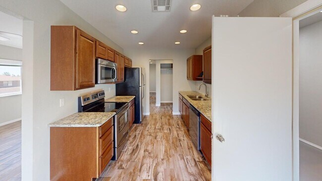 Building Photo - 3206 Thunder Rd