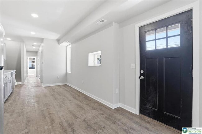 Building Photo - 1425 W Gordon St