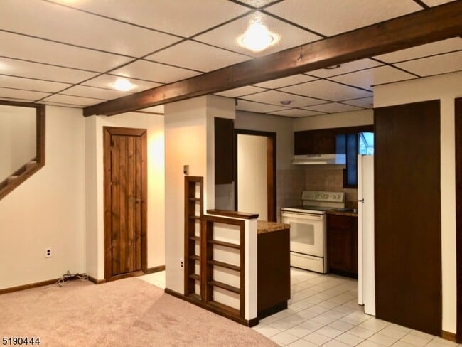 Building Photo - 27 Old Rte 23