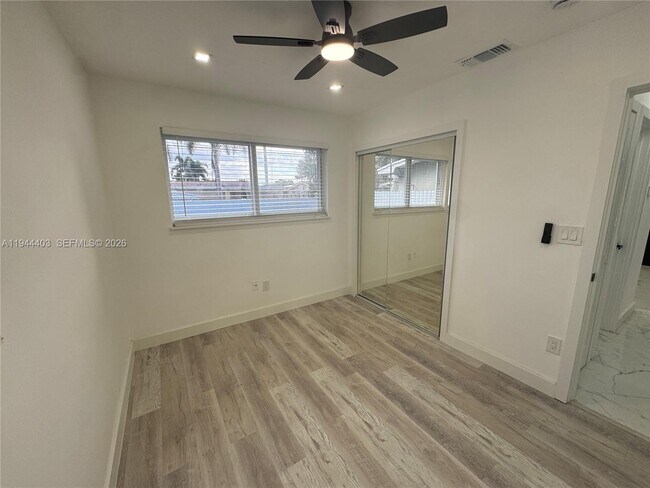 Building Photo - 8600 Taft St