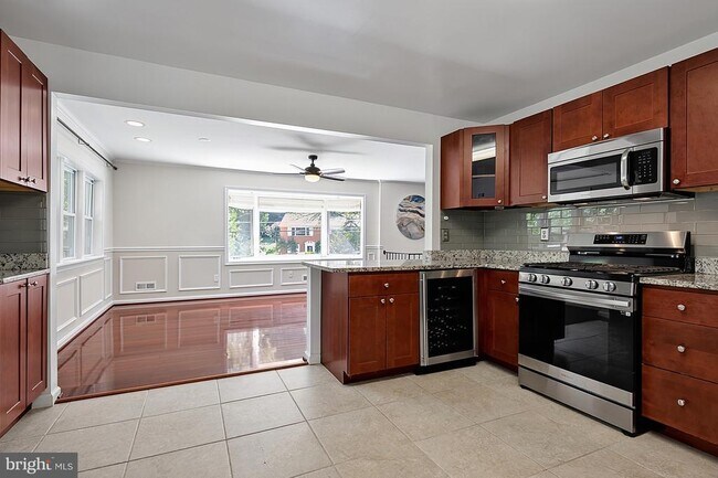 Building Photo - 6508 Berkshire Dr