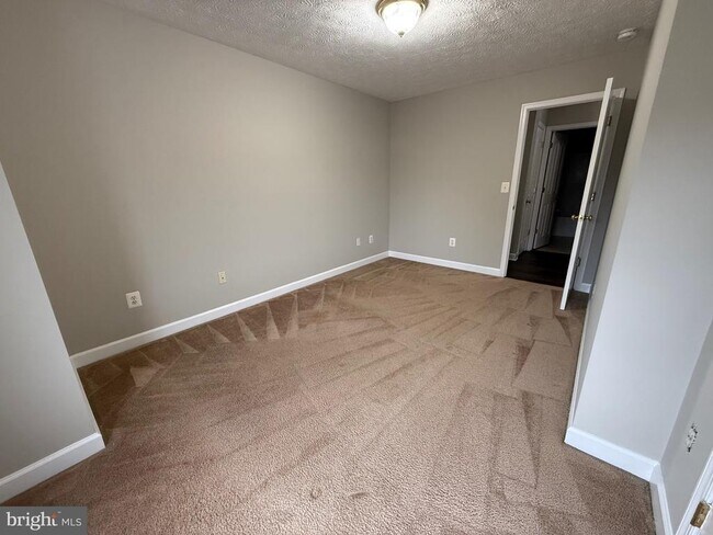 Building Photo - 4116 Derbyshire Ln