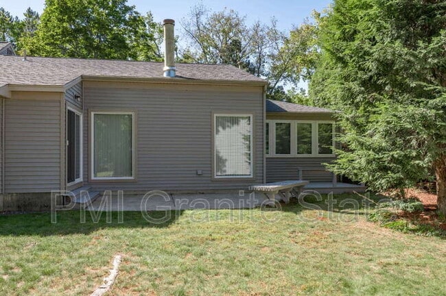 Building Photo - 44 Walden Pond Dr