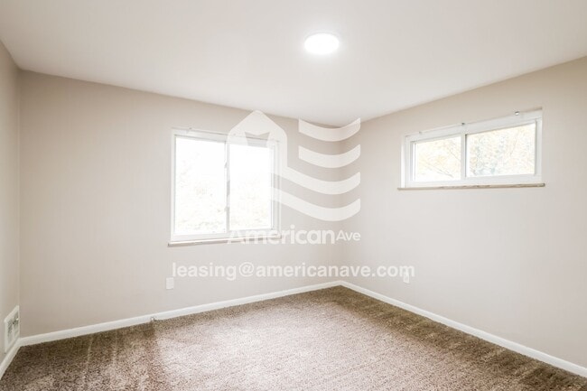 Building Photo - 3464 Robinet Dr