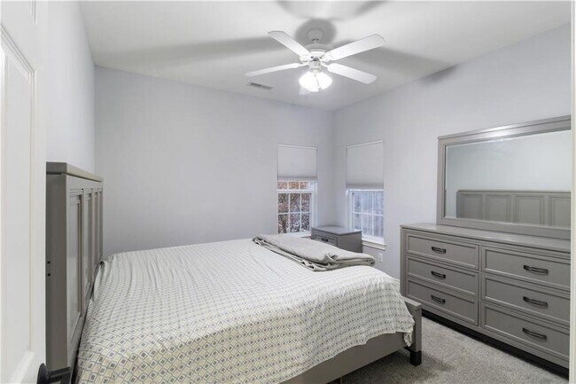 Building Photo - 4313 W Arlington Dr