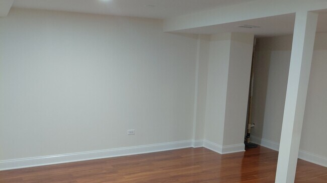 Building Photo - 1538 Coloma Ct N