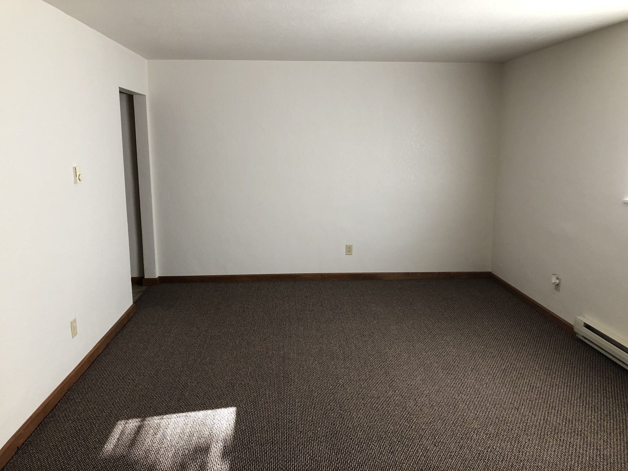 Living room - 3194 Curry St