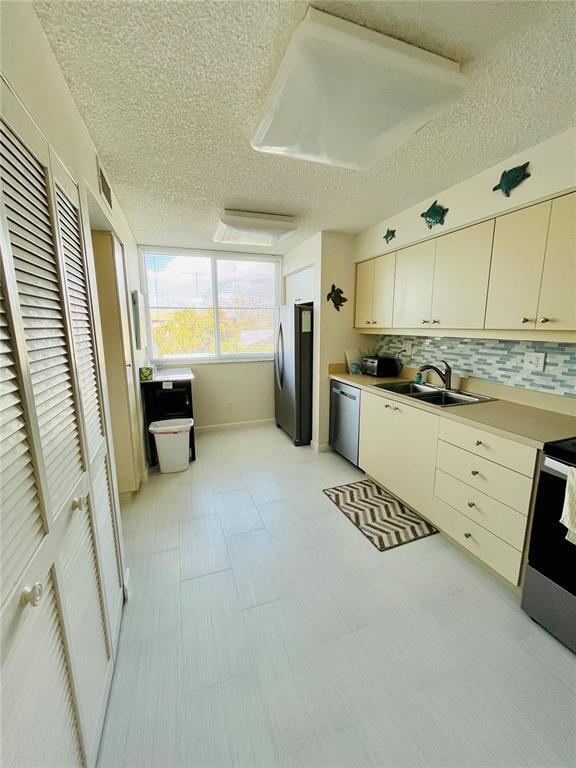 Building Photo - 618 Bayport Wy