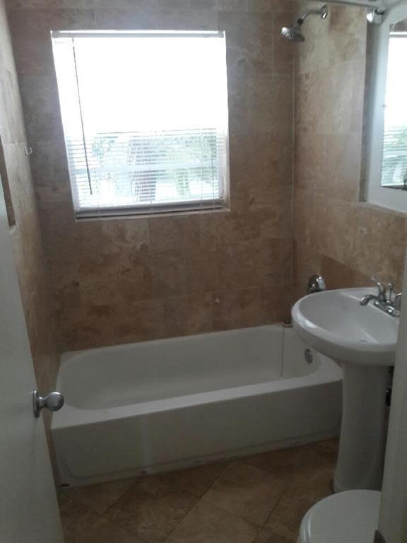 Building Photo - 7950 Abbott Ave