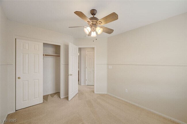 Building Photo - 9408 Santana Siesta Ave