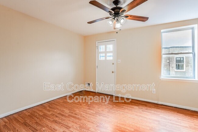 Building Photo - 1502 E Baltimore St