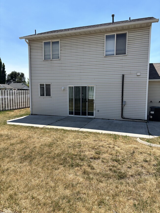 Building Photo - 435 N Kersh Dr W