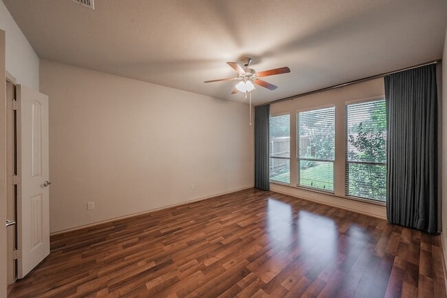 Building Photo - 12713 Diamond Peak Dr