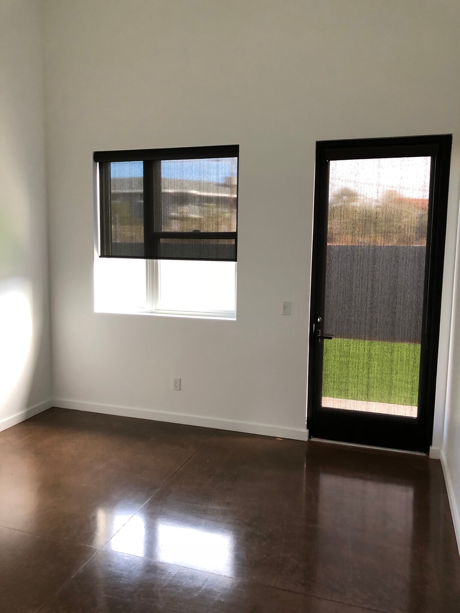 Building Photo - 9125 S 16th St