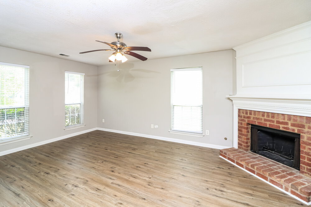 Building Photo - 1347 Ambercrest Way