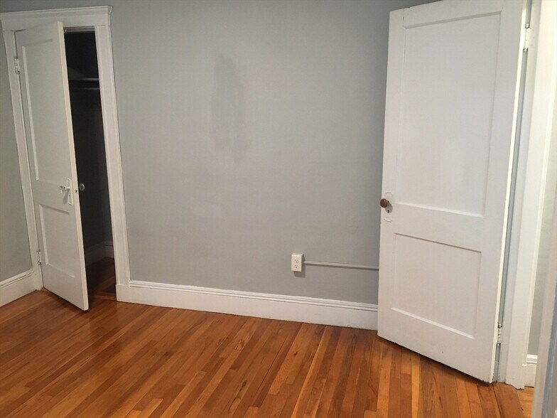 Building Photo - 7 Weld Hill St