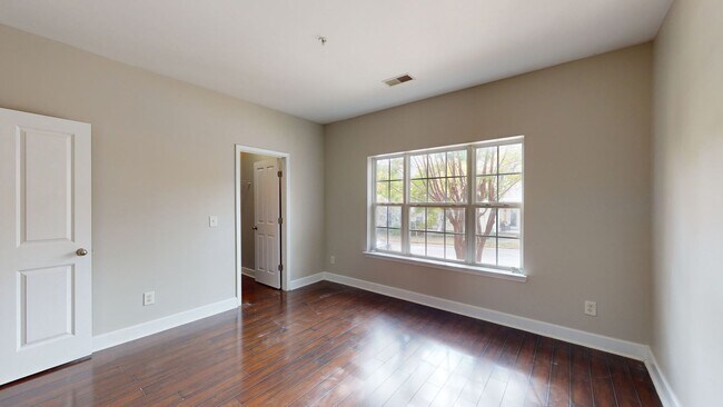 Building Photo - Lenox Village 2 Bedroom