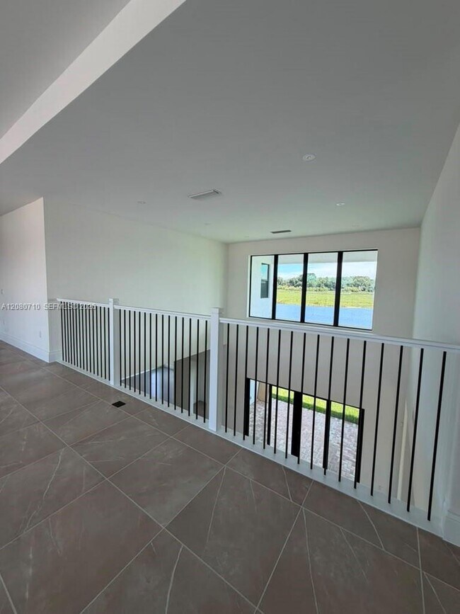 Building Photo - 8540 NW 160th Terrace