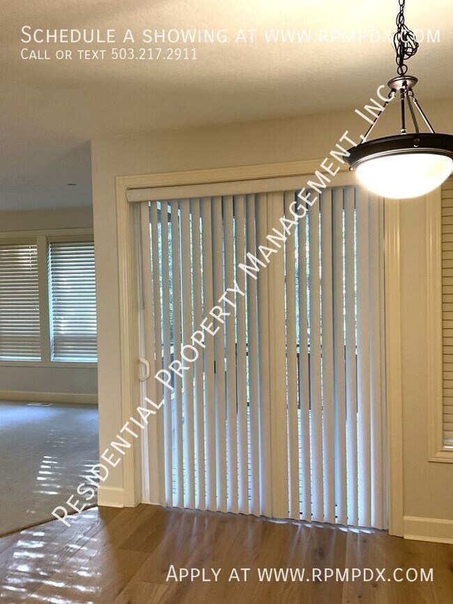 Building Photo - 18278 SW Santoro Dr