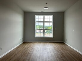 Building Photo - Glove City Lofts