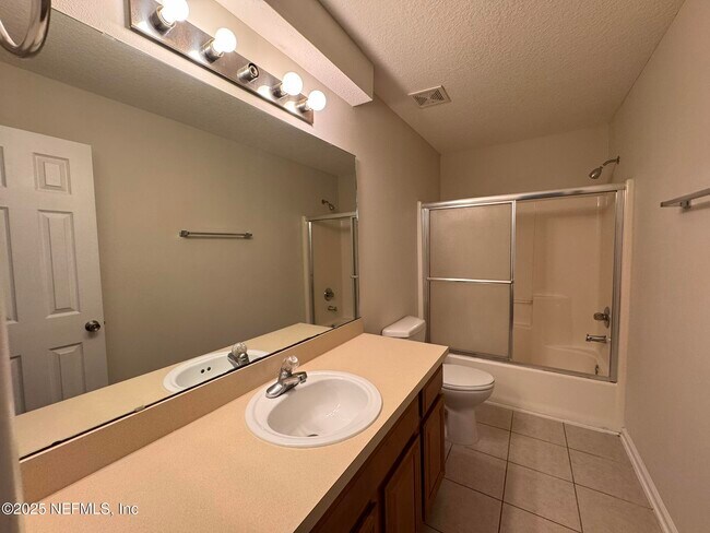 Building Photo - 485 Scrub Jay Dr