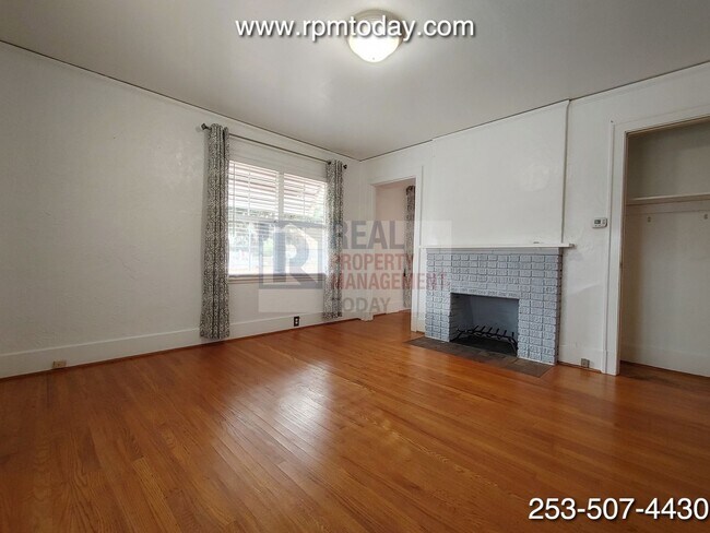Building Photo - Barlow-1703 (Olympic Group)