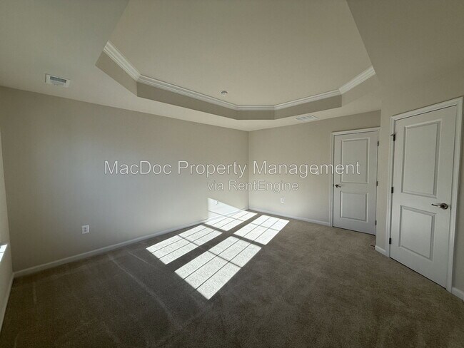 Building Photo - 1100 Rampart Dr