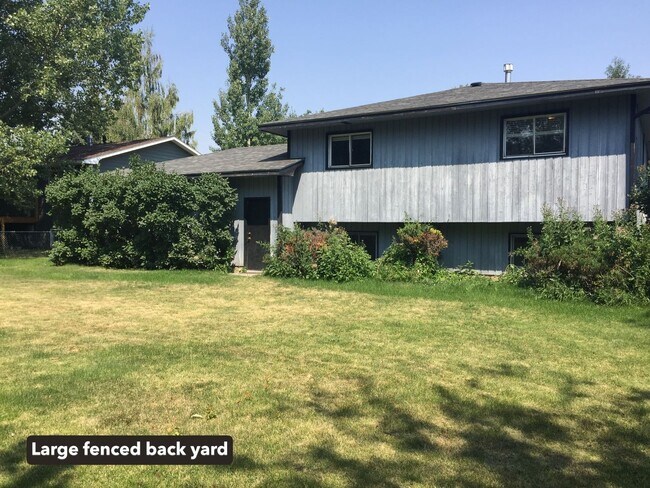 Building Photo - 3BD/2BA Single Family Home