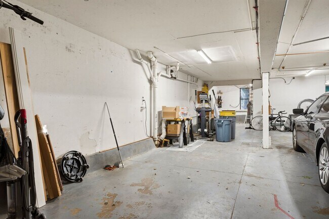 Building Photo - 75 Lafayette St