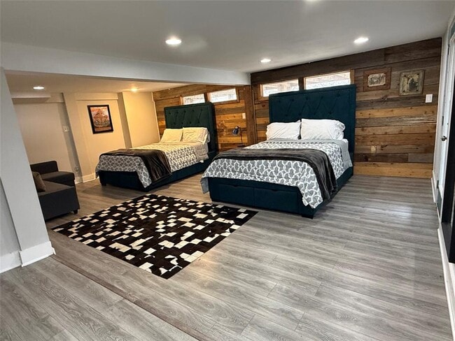 Building Photo - 15504 Enid Dr