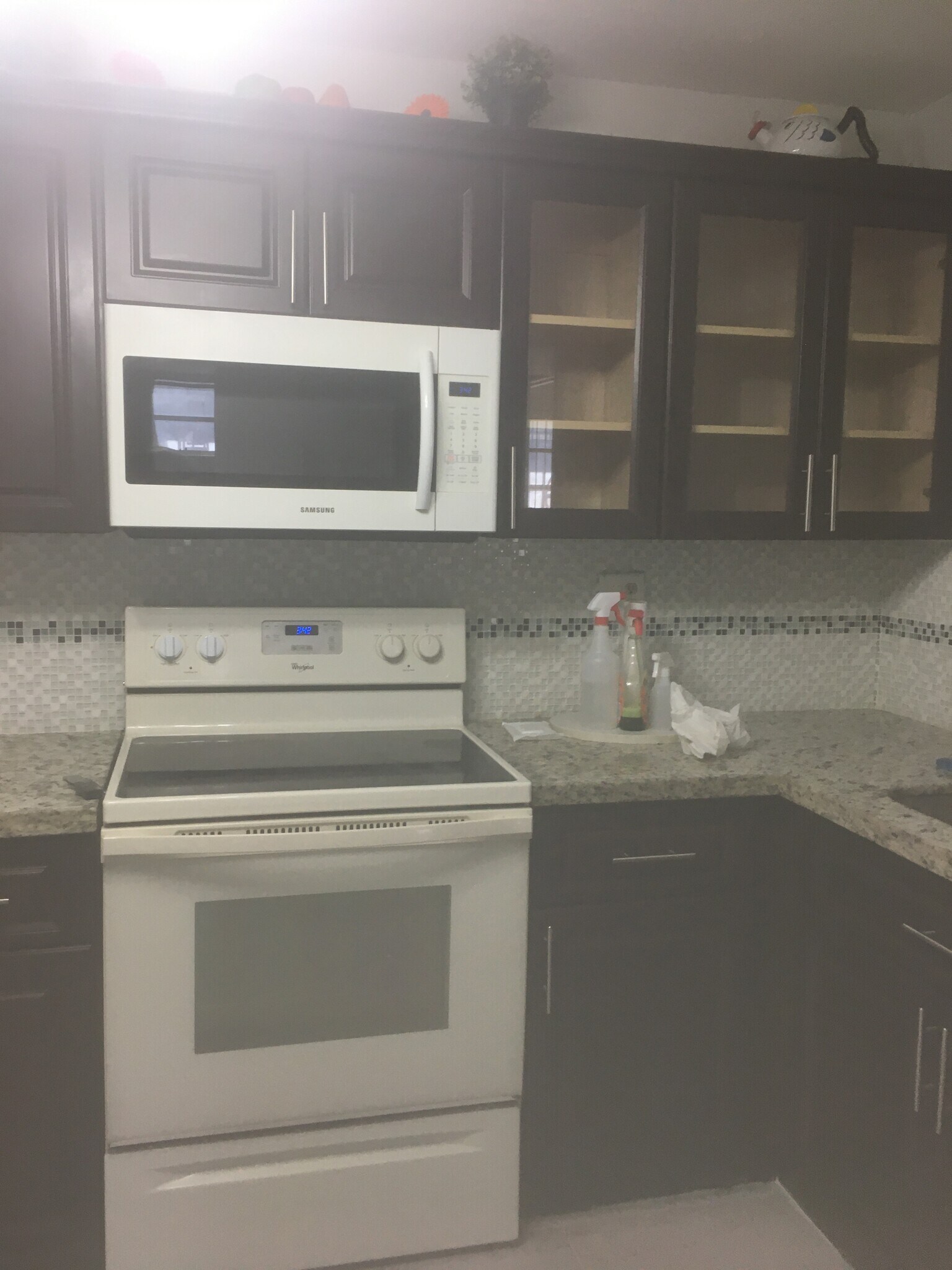 Building Photo - 890 W 39th Pl