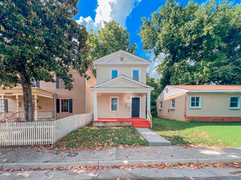 Building Photo - 1005 Maplewood Ave