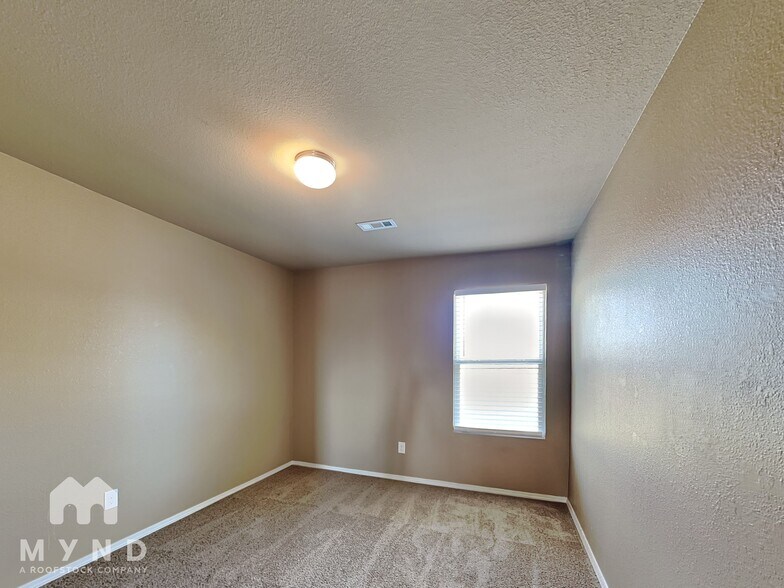 Building Photo - 12405 Solandra Cir