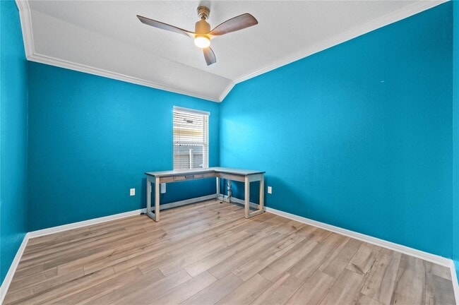Building Photo - 10225 Bankhead Dr