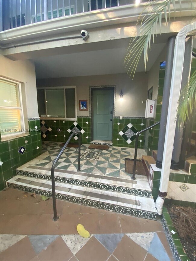 Building Photo - 8200 Byron Ave