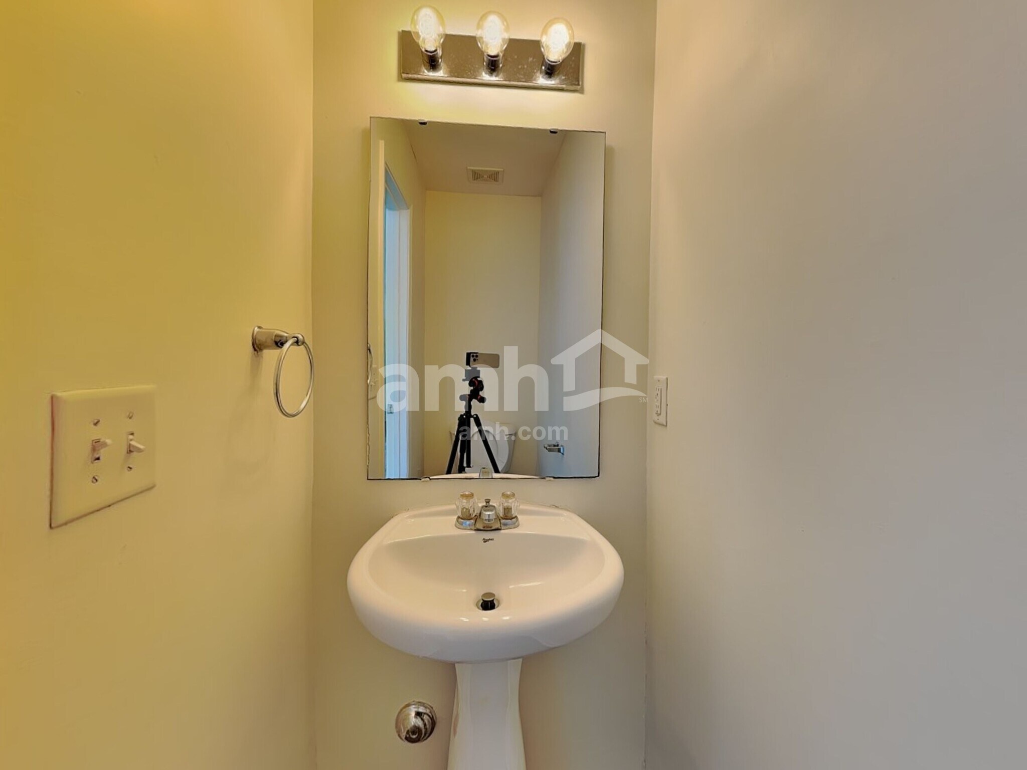 Building Photo - 6840 Horseback Ln