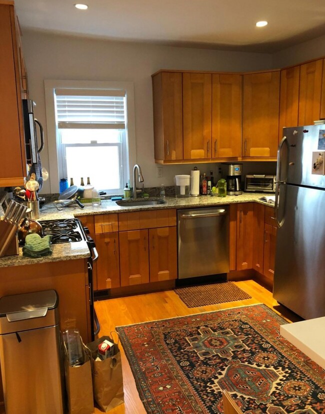 Building Photo - 60 Greenwich Ave