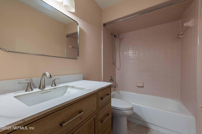 Building Photo - 2080 Tanager Dr