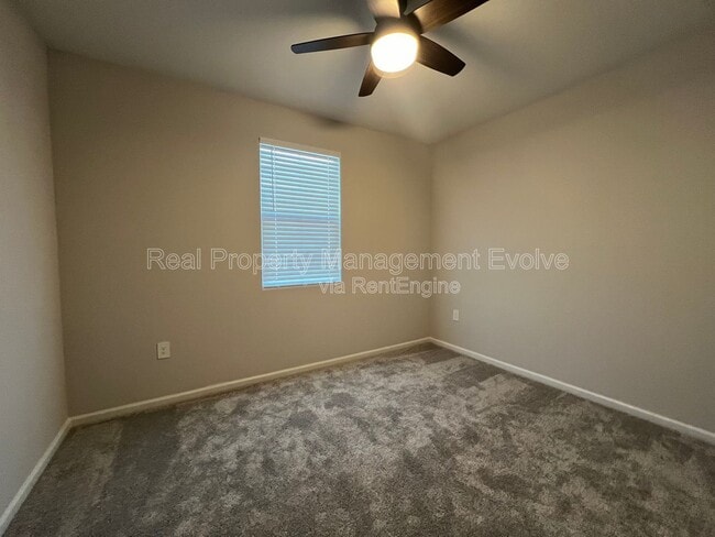 Building Photo - 3435 S 177th Dr