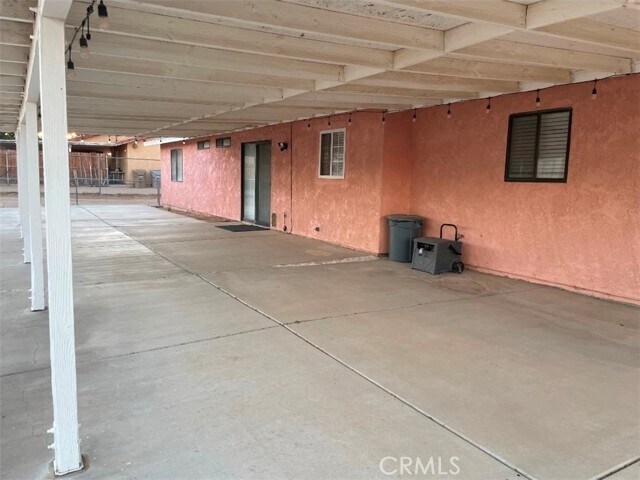 Building Photo - 18375 Westlawn St
