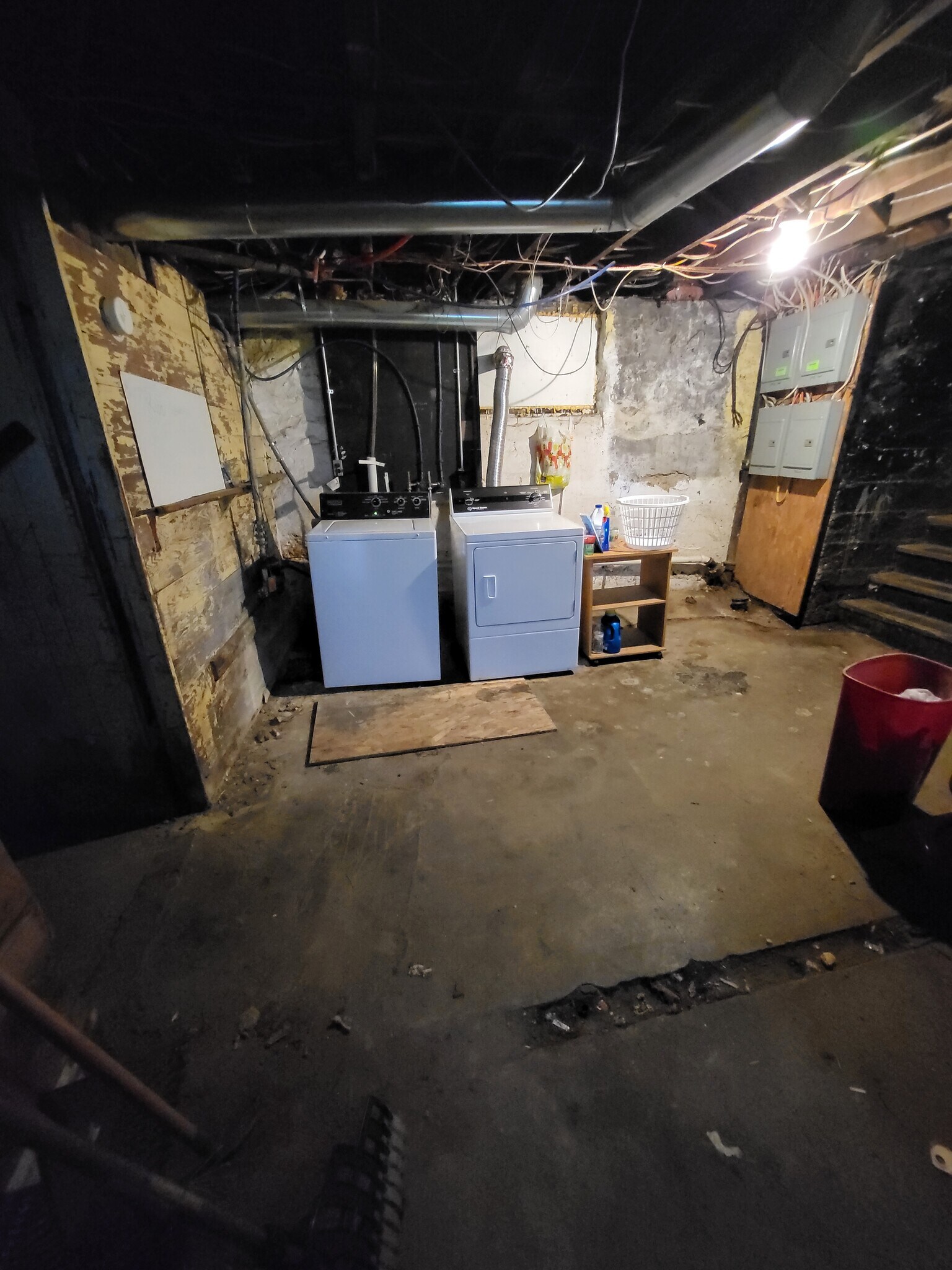 shared laundry in basement - 429 W Cedar St