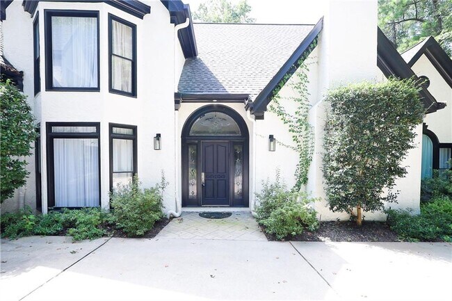 Building Photo - 700 S Brighton Ct