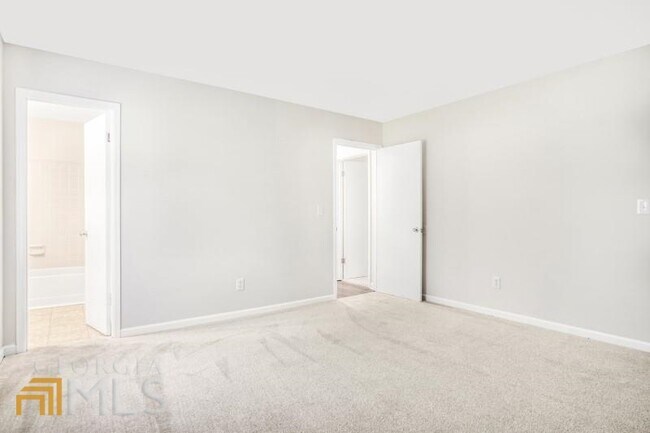 Building Photo - 2312 Leslie Brook Dr