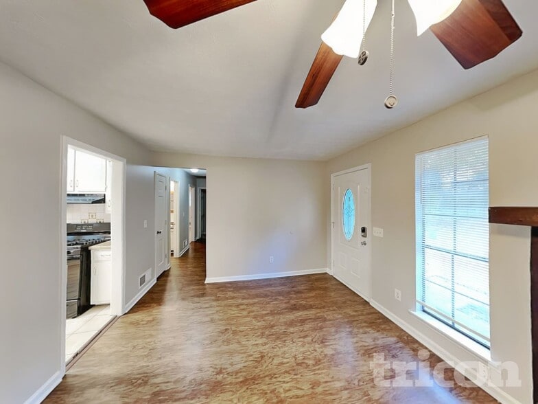 Building Photo - 2503 Hewatt Rd
