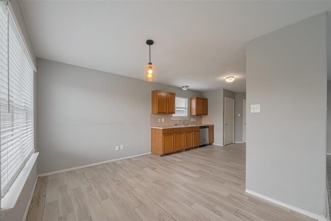 Building Photo - 9926 Myrtle Field Ln