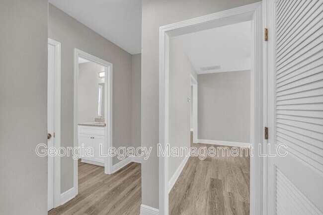 Building Photo - 55 Andrews Ct